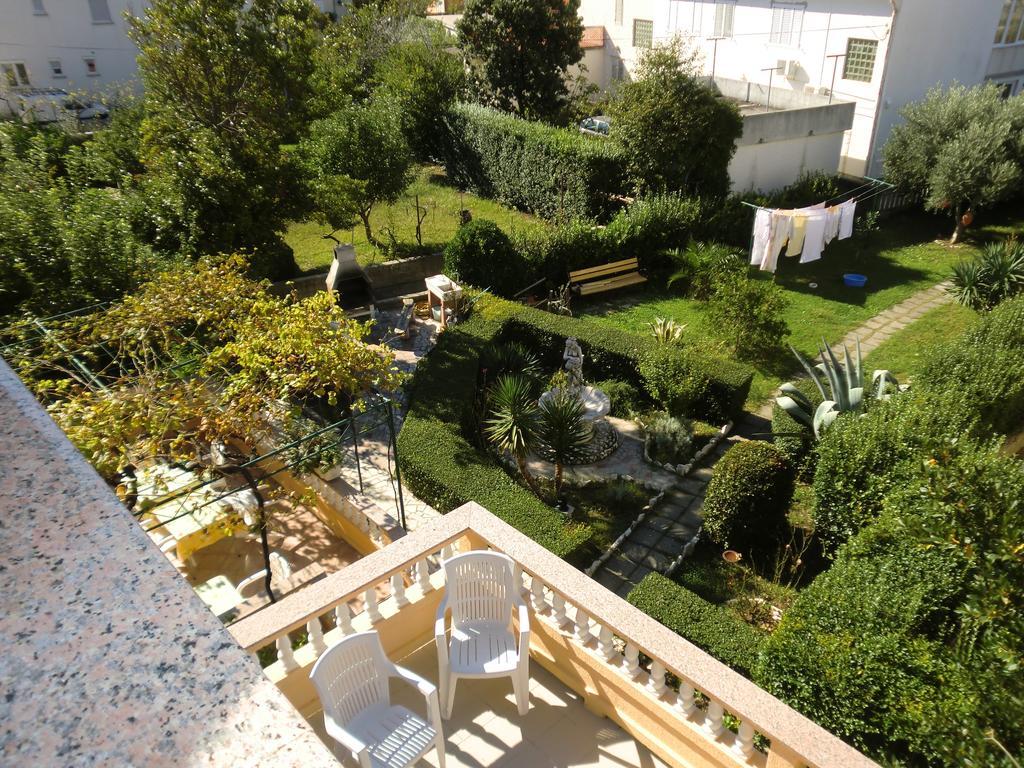 Guest House Sandra Rab Town Exterior foto