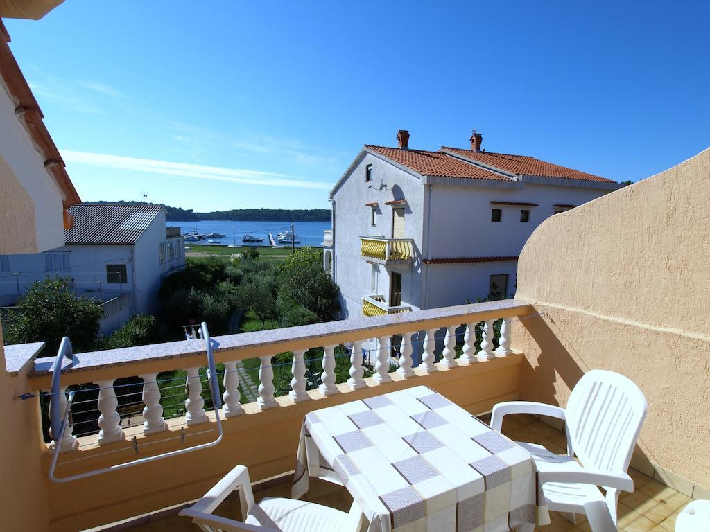 Guest House Sandra Rab Town Quarto foto